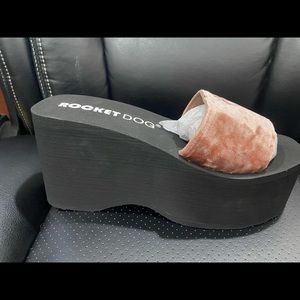 Pink Rocket Dog Slide Platform